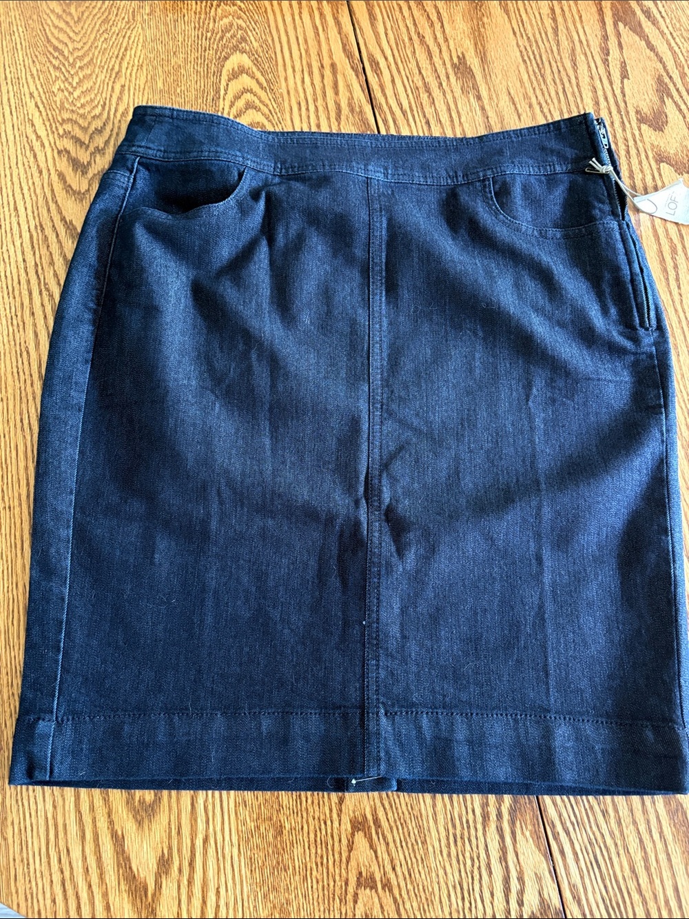 NWT LOFT Dark Indigo Denim stretch classic Pencil Skirt, size 8